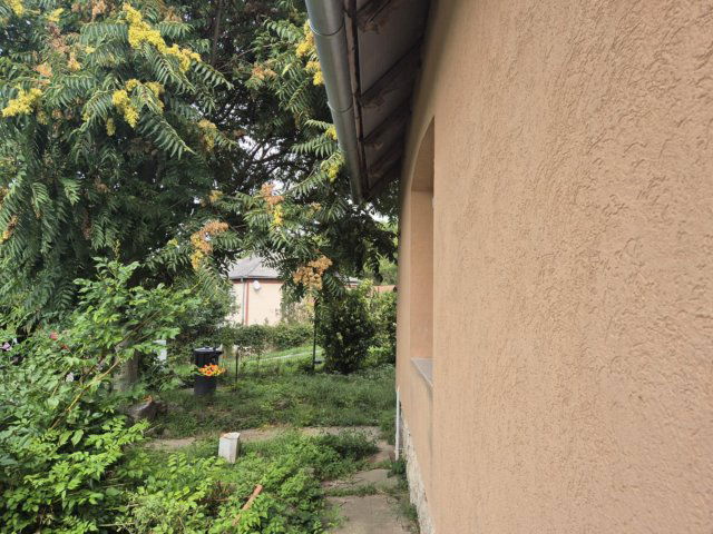 Eladó családi ház, Pécsett 39.99 M Ft, 2 szobás