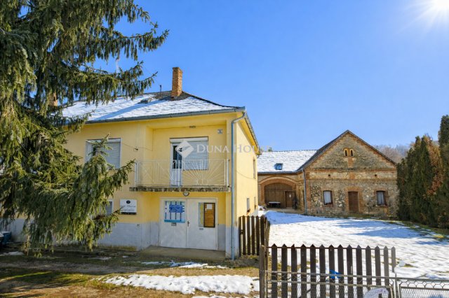 Eladó családi ház, Orfűn 135 M Ft, 4 szobás