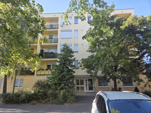 Eladó téglalakás, Keszthelyen, Vaszary Kolos utcában 39.9 M Ft