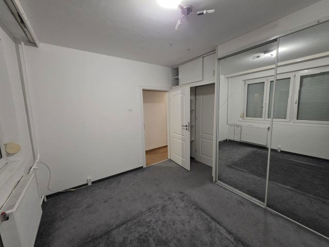 Eladó panellakás, Tatabányán 45.99 M Ft, 2 szobás