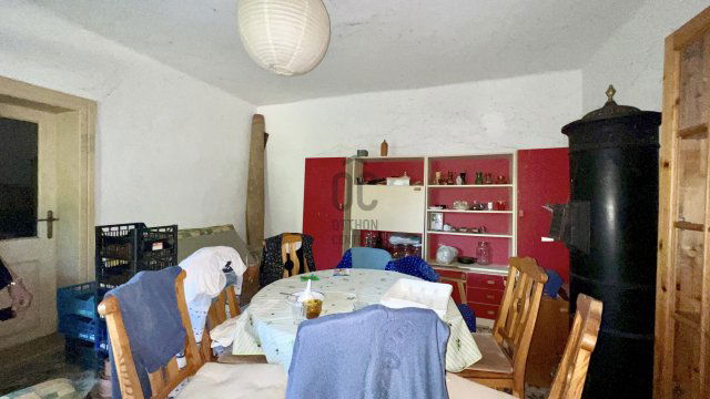 Eladó családi ház, Decsen 23 M Ft, 3 szobás