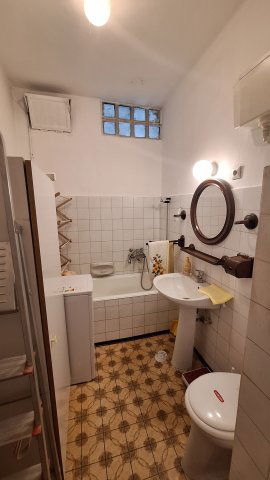 Eladó téglalakás, Győrött 41.6 M Ft, 1 szobás