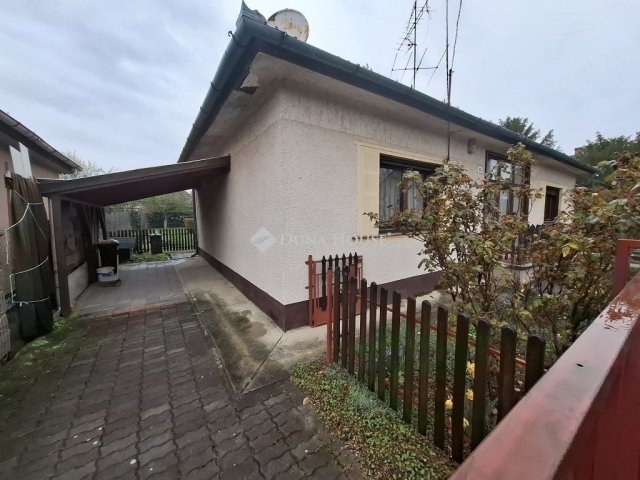 Eladó családi ház, Budapesten, XVII. kerületben 107 M Ft
