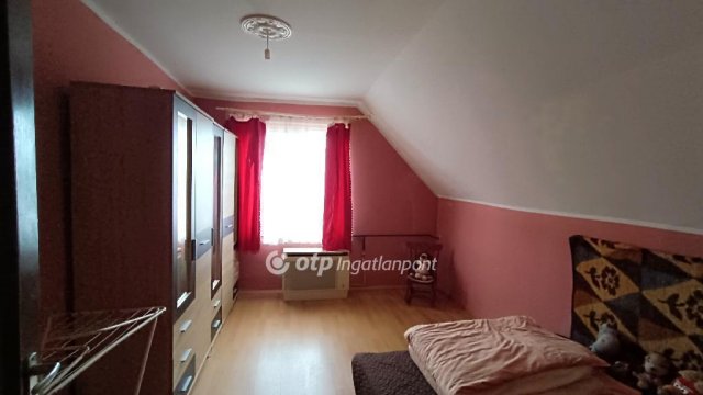 Eladó családi ház, Lőrinciben 42.9 M Ft, 4 szobás