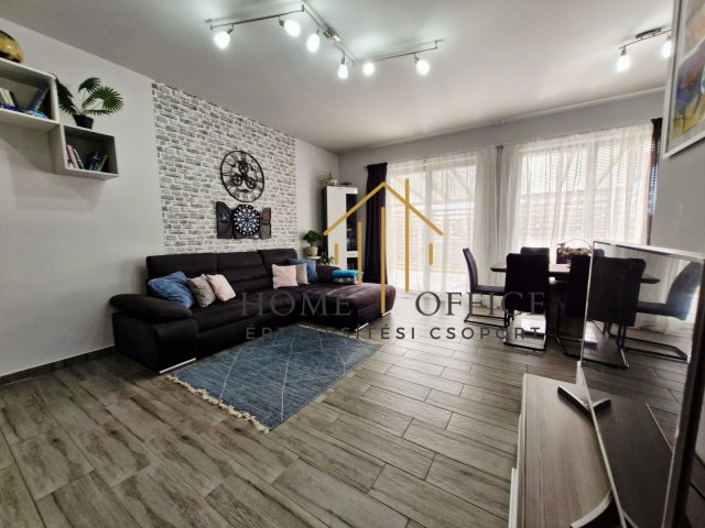 Eladó családi ház, Mikepércsen 103 M Ft, 4 szobás