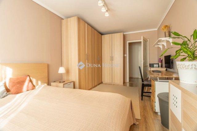 Eladó panellakás, Budapesten, XI. kerületben, Allende parkban