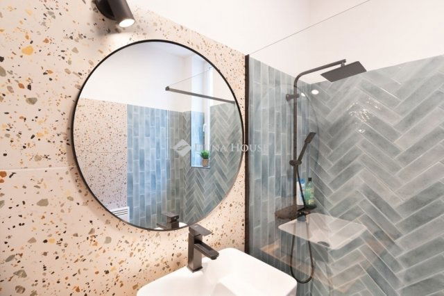 Eladó téglalakás, Budapesten, VII. kerületben 89 M Ft, 2 szobás