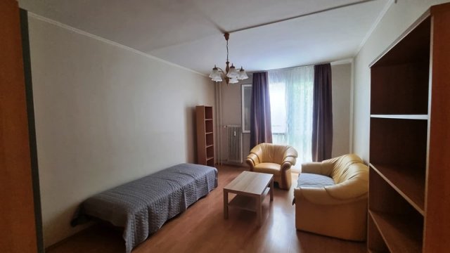 Kiadó panellakás, albérlet, Pécsett, Gosztonyi Gyula utcában