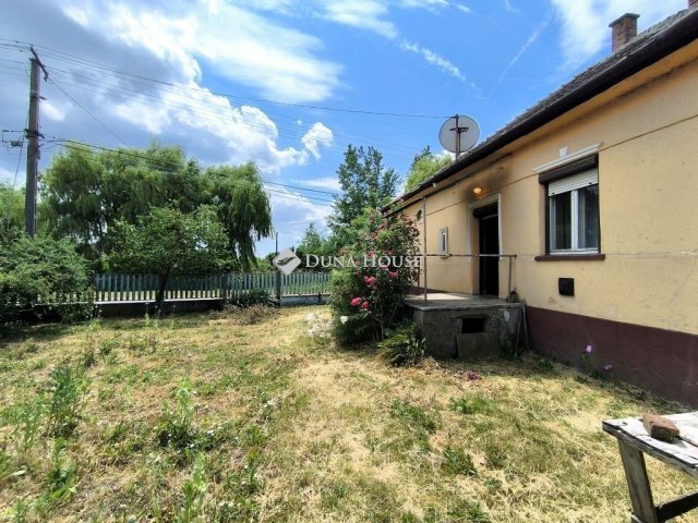 Eladó családi ház, Mérán 9.8 M Ft, 2 szobás