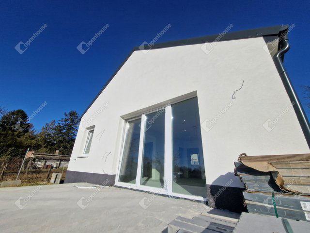Eladó családi ház, Balatonszemesen 69.9 M Ft, 4 szobás