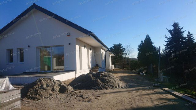 Eladó ikerház, Erdőkertesen 108.8 M Ft, 1+3 szobás