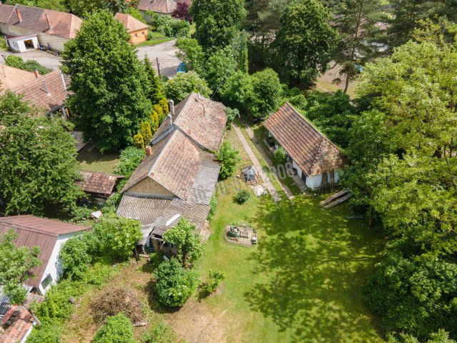 Eladó családi ház, Perőcsényen 120 M Ft, 1 szobás