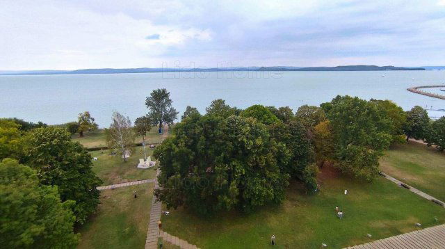 Eladó nyaraló, Balatonföldváron 92.2 M Ft, 2 szobás
