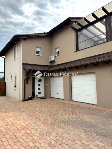 Eladó ikerház, Siófokon 179.99 M Ft, 4 szobás