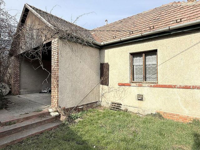 Eladó családi ház, Budapesten, XVI. kerületben 84.9 M Ft