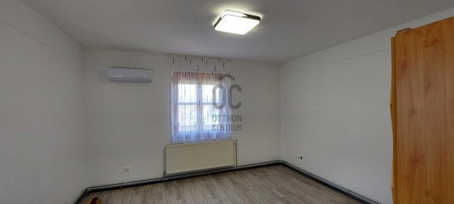 Eladó családi ház, Gulácson 24 M Ft, 2 szobás