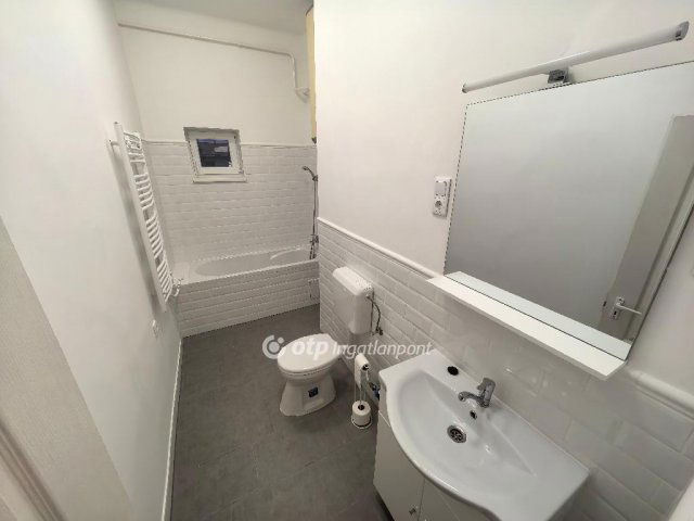 Eladó téglalakás, Debrecenben 58.9 M Ft, 2 szobás