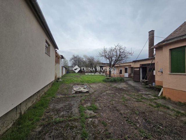 Eladó családi ház, Harkányban 37 M Ft, 4 szobás