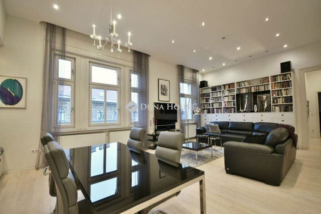 Eladó téglalakás, Budapesten, VIII. kerületben 215 M Ft