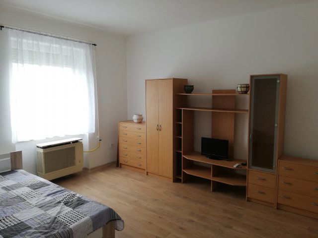 Eladó téglalakás, Miskolcon, Petneházy Dávid utcában 26.9 M Ft