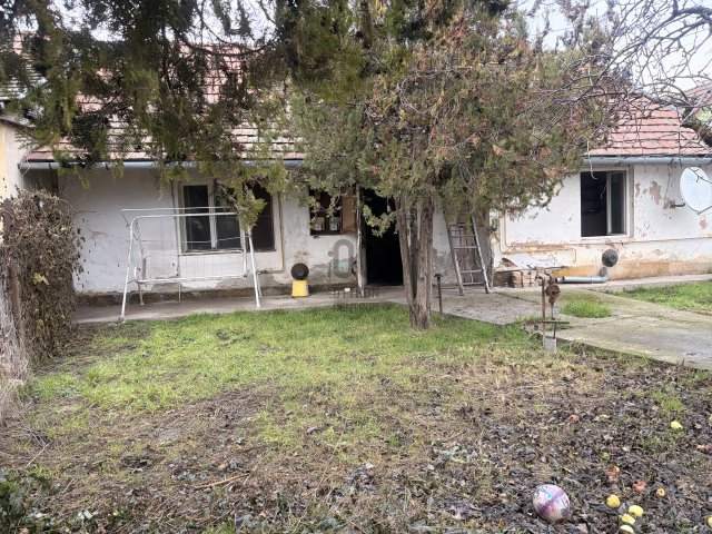 Eladó családi ház, Dömsödön 13.9 M Ft, 2 szobás