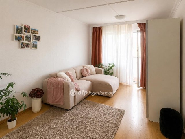 Eladó panellakás, Budapesten, XIV. kerületben 67.9 M Ft, 2 szobás