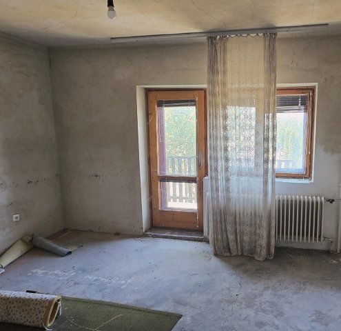 Eladó családi ház, Balatonszentgyörgyön 60.9 M Ft, 7 szobás