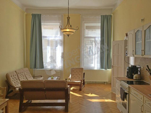 Kiadó téglalakás, albérlet, VI. kerületben, Aradi utcában