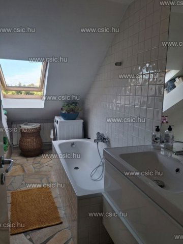 Eladó téglalakás, Budapesten, III. kerületben 95 M Ft