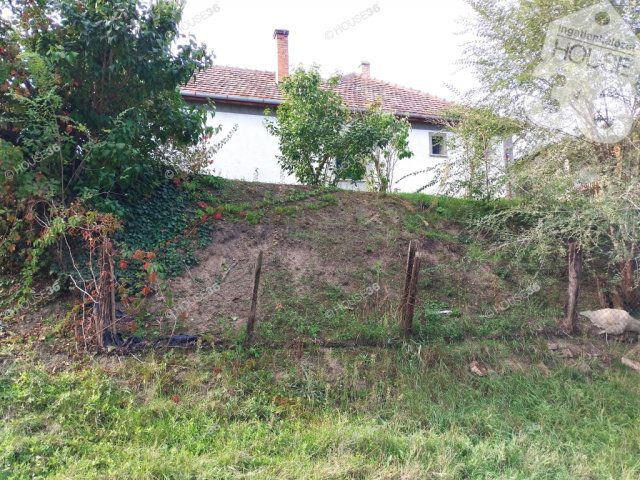 Eladó családi ház, Tiszaalpáron 23.9 M Ft, 2 szobás