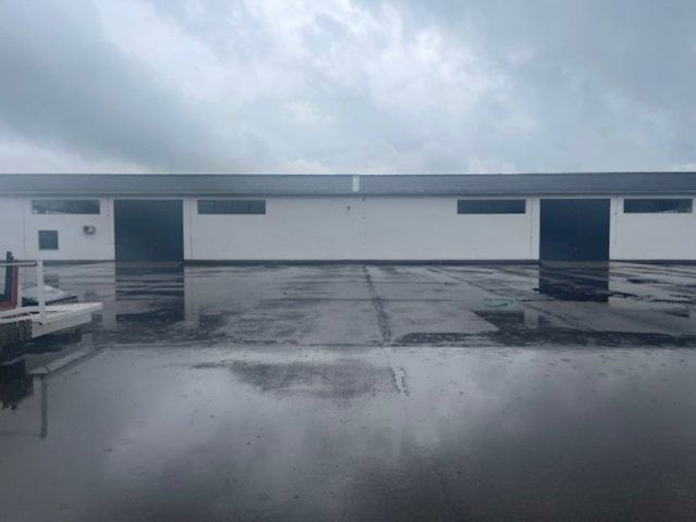 Kiadó ipari ingatlan, Debrecenben 2160 E Ft / hó