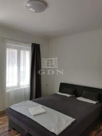 Eladó családi ház, Keszthelyen 56.9 M Ft, 2 szobás