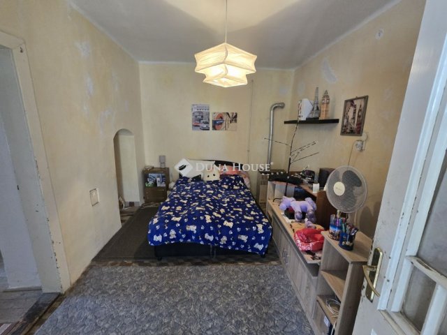 Eladó családi ház, Dégen 19.5 M Ft, 2 szobás