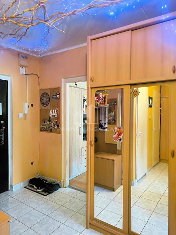 Eladó panellakás, Veszprémben, Haszkovó utcában 46.9 M Ft