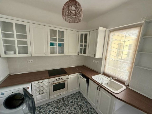 Kiadó téglalakás, albérlet, VII. kerületben, Thököly úton