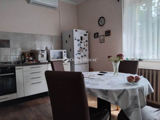 Eladó családi ház, Pécsett, Daru dűlőn 130 M Ft, 6 szobás