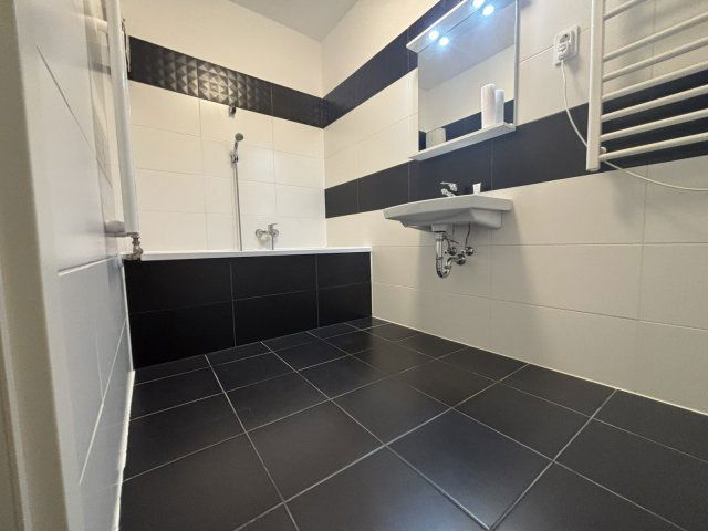 Eladó téglalakás, Budapesten, XIII. kerületben 0.285 M Ft