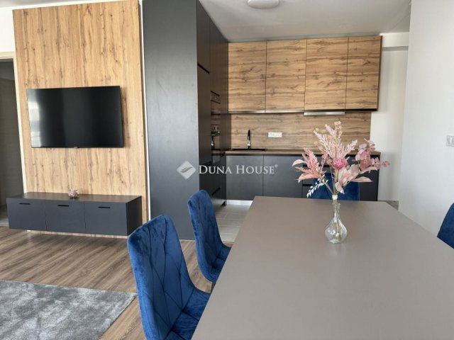 Eladó téglalakás, Balatonlelleén 119 M Ft, 4 szobás