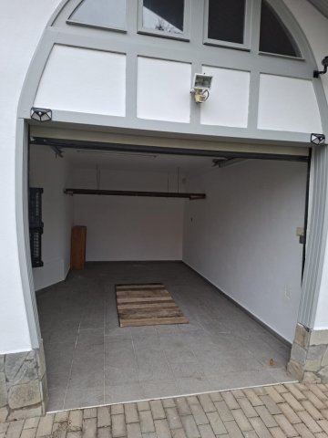 Eladó családi ház, Szolnokon 124.9 M Ft, 4 szobás