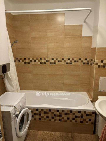 Kiadó téglalakás, albérlet, Szolnokon 150 E Ft / hó, 2 szobás