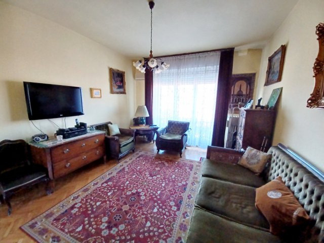 Eladó téglalakás, Budapesten, III. kerületben, Lajos utcában