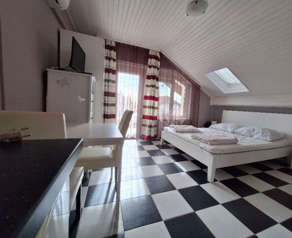 Kiadó téglalakás, albérlet, Hévízen 135 E Ft / hó, 1 szobás