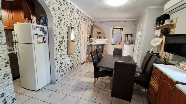 Eladó ikerház, Faddon 18 M Ft, 3 szobás / költözzbe.hu