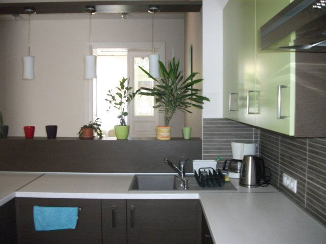 Kiadó téglalakás, albérlet, Pécsett 300 E Ft / hó, 3 szobás