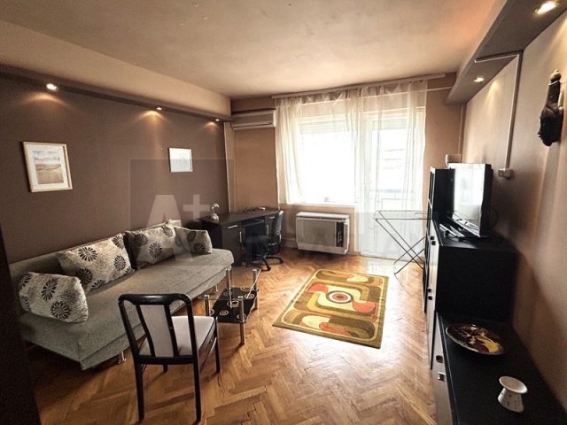 Kiadó téglalakás, albérlet, Szegeden 175 E Ft / hó, 2 szobás