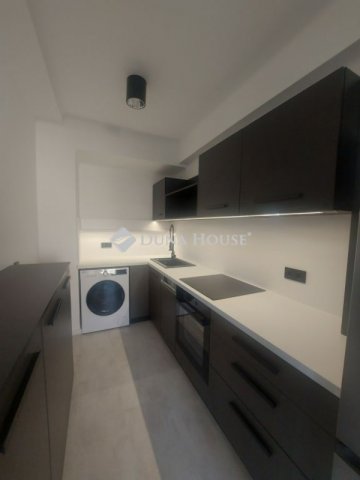 Eladó téglalakás, Pécsett 68.9 M Ft, 2 szobás