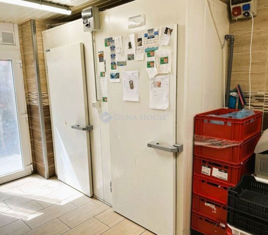 Eladó üzlethelyiség, Budapesten, VII. kerületben 299 M Ft