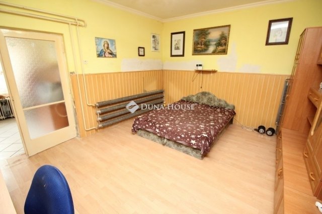 Eladó családi ház, Kecskeméten 26.9 M Ft, 2 szobás