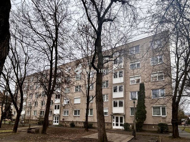 Eladó panellakás, Miskolcon 23 M Ft, 1+1 szobás