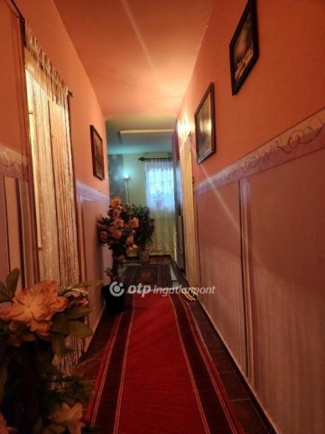 Eladó családi ház, Szigetszentmiklóson 78 M Ft, 1+3 szobás